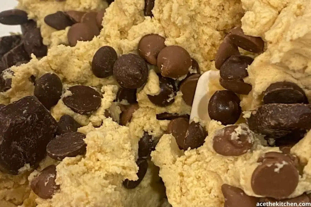 chocoalte chip cookie dough